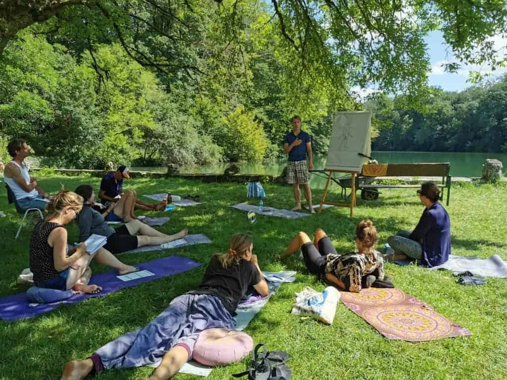 Yoga et méditation en marchant