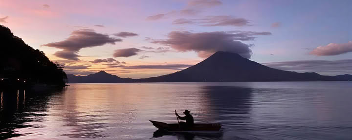 Awaken à Atitlán / Paradise Taylor — Villa Sumaya