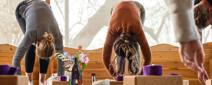 Retraite challenge de yoga en plein air pour hommes