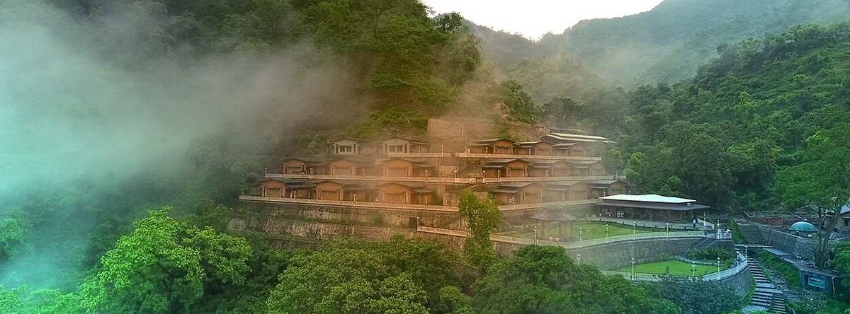 Formation de professeur de yoga de 300 heures à Rishikesh – 13 août - 11 sept. 2026