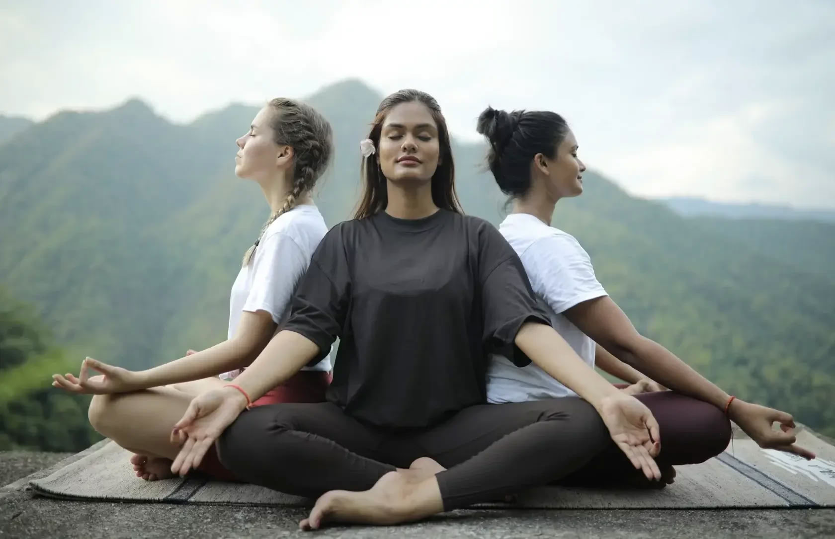Formation de professeur de yoga de 300 heures à Rishikesh – 28 nov. - 27 déc. 2026