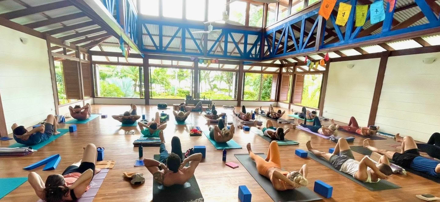 Salty Retraites: Surf, Sweat, and Flow au Costa Rica