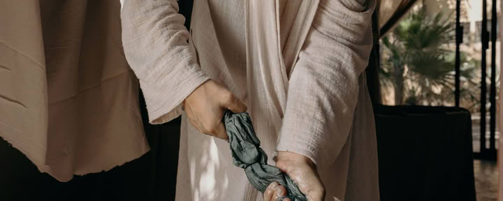 L’ART DE LA TEINTURE À L’INDIGO