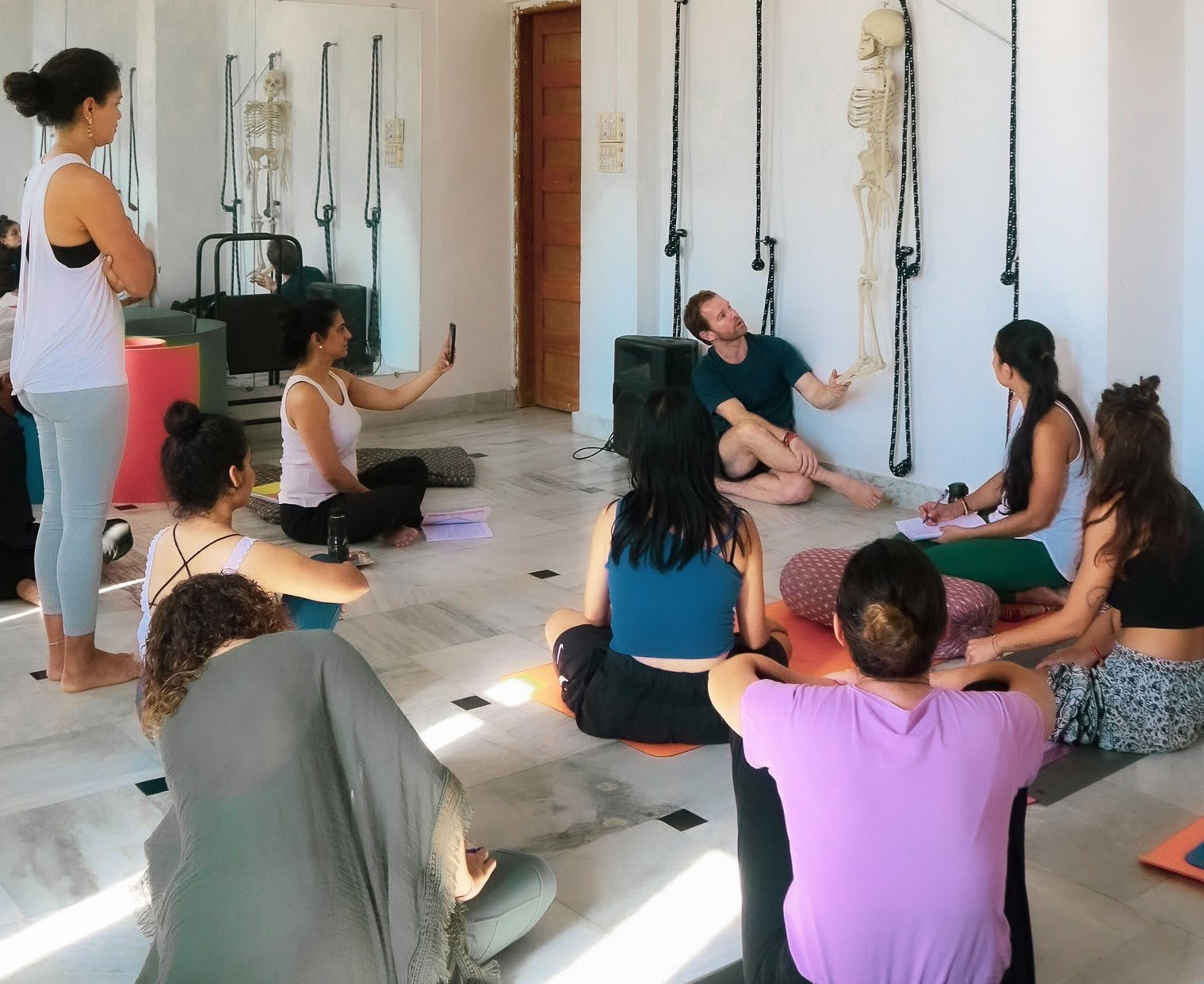 Formation de professeurs de yoga spéciale de 200 heures à Rishikesh – 3e-30e mars 2026