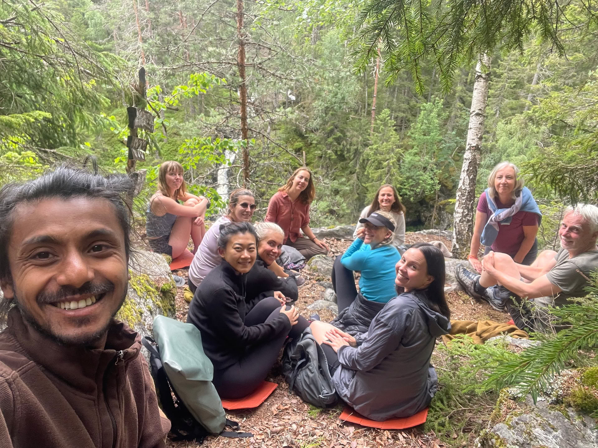 Déconnexion, détente et immersion dans la nature retraite de yoga