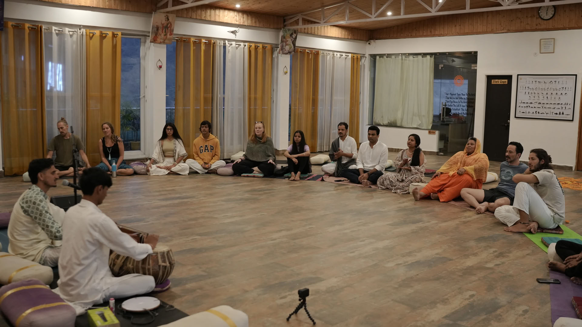 Formation de professeurs de yoga de 100 heures