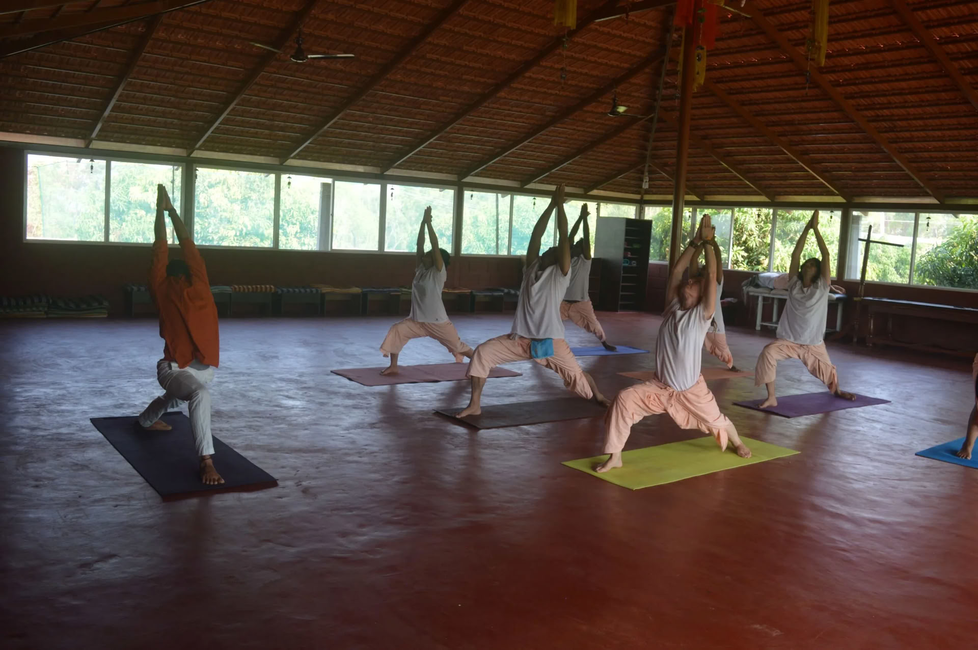 Formation de professeur de yoga de 200 heures au Portugal