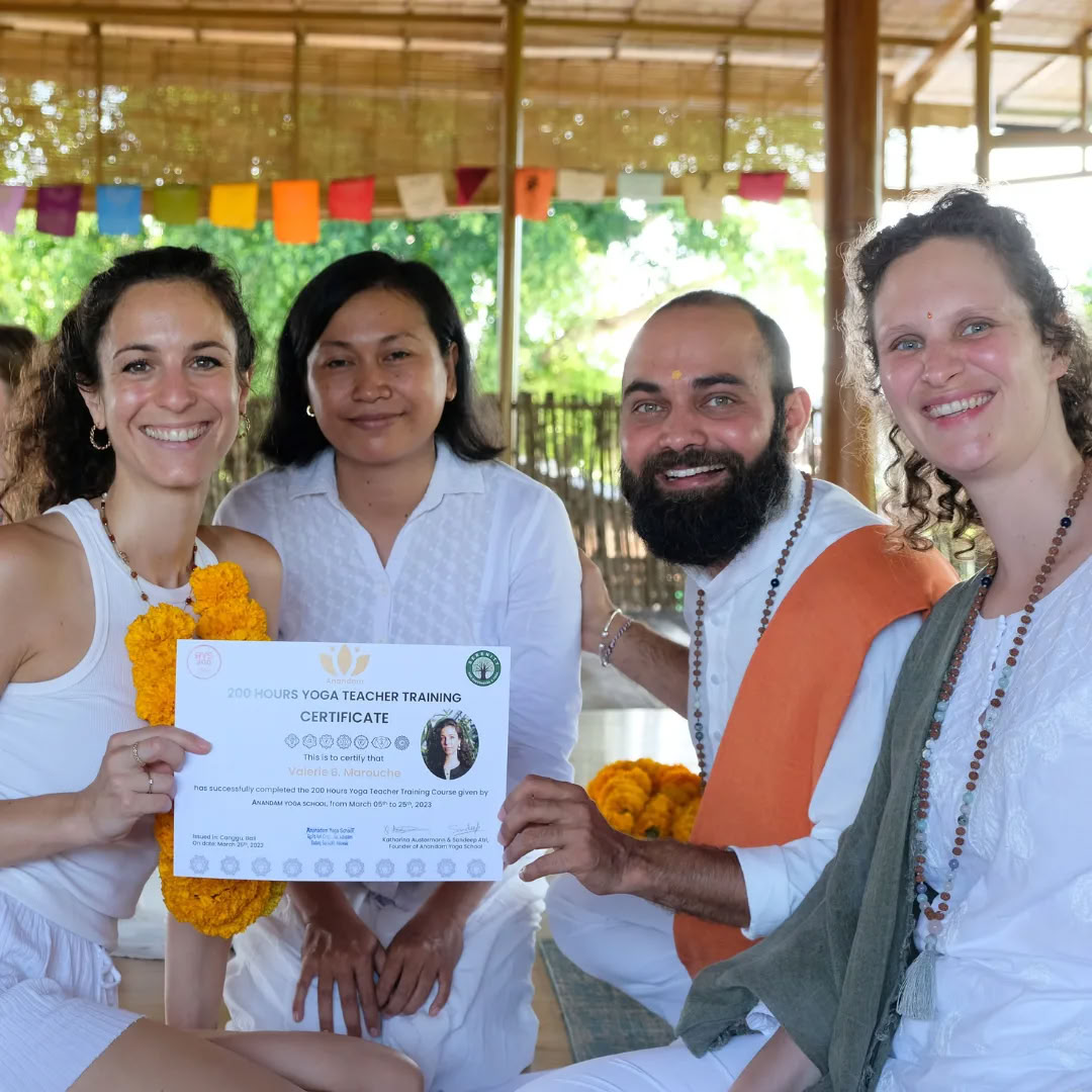 Formation de professeur de yoga de 200 heures au Portugal