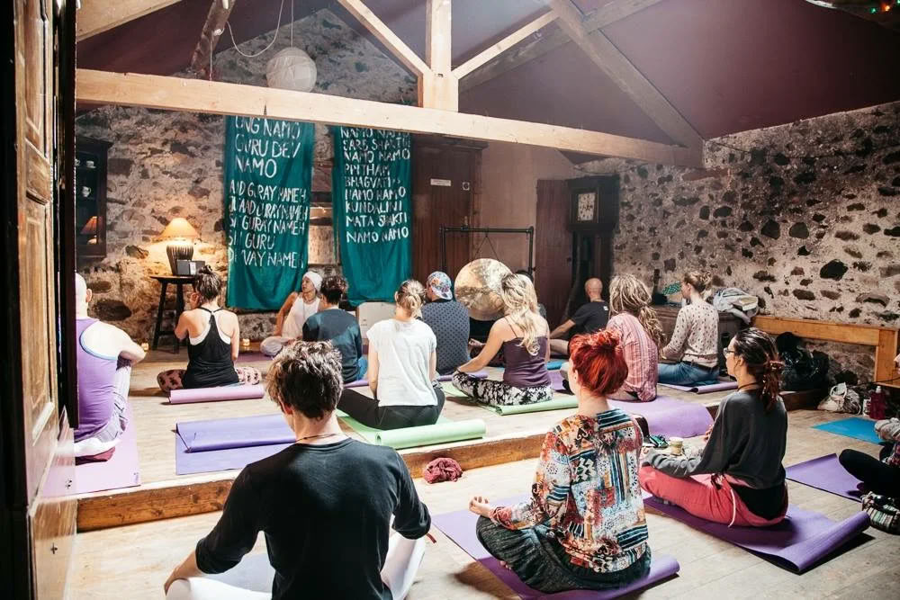 Raise your vibration & Manifest the life you want - Atelier de yoga Kundalini