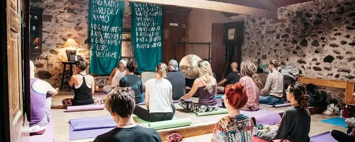 Raise your vibration & Manifest the life you want - Atelier de yoga Kundalini