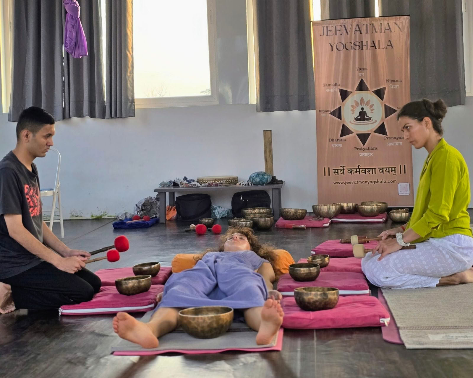 Cours de guérison par le son à Rishikesh