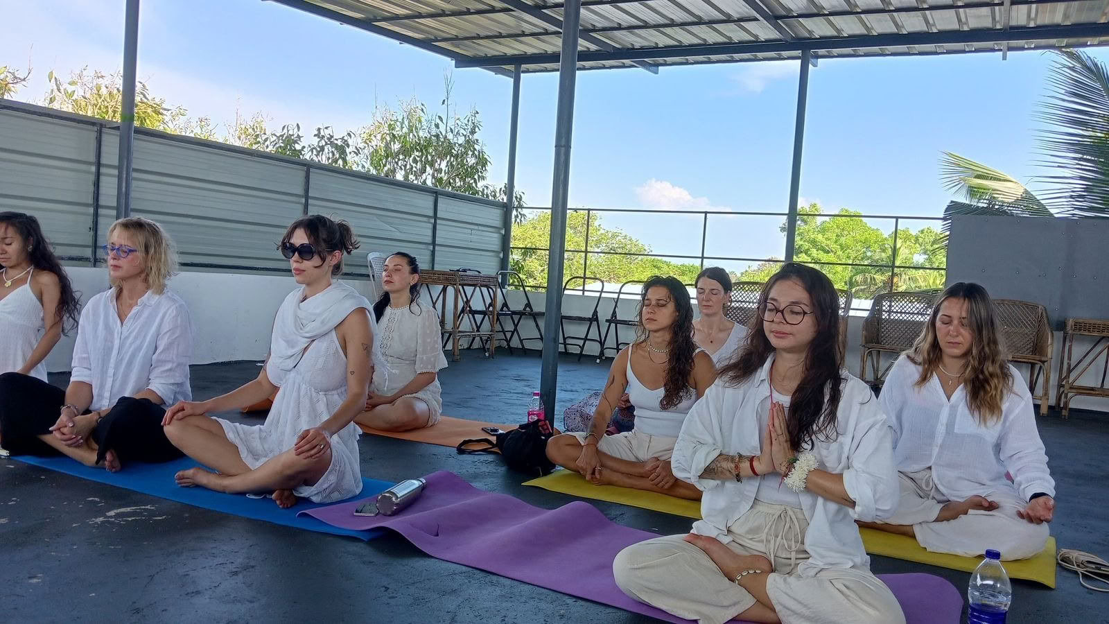 Cours de formation de professeur de yoga prénatal et postnatal de 85 heures à Bengaluru