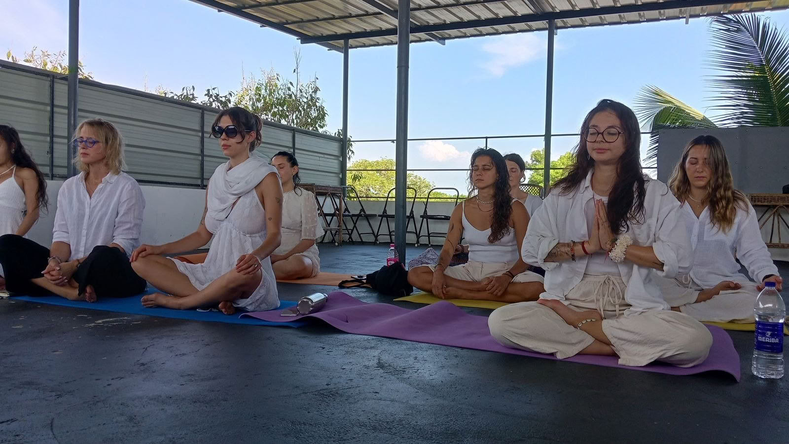 Cours de formation de professeur de yoga prénatal et postnatal de 85 heures à Bengaluru