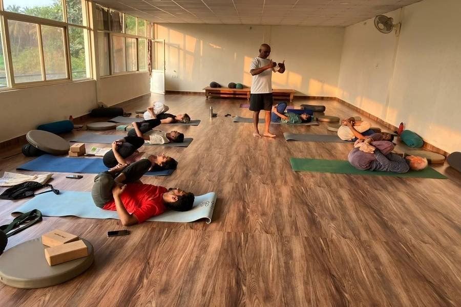 Cours de formation de professeur de yoga de 300 heures à Mysore