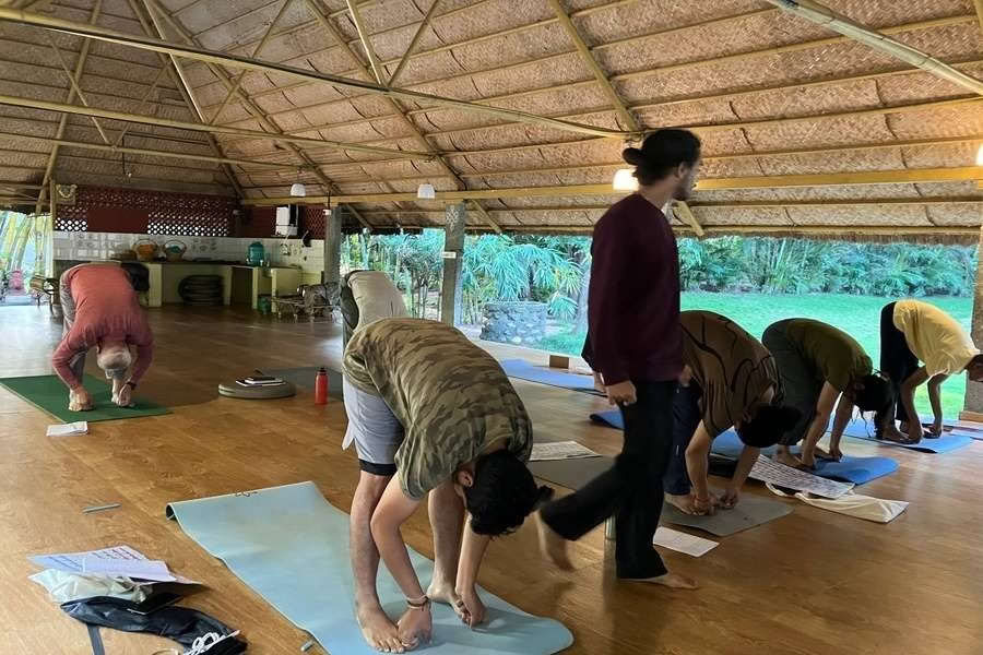 Cours de formation de professeur de yoga de 300 heures à Mysore