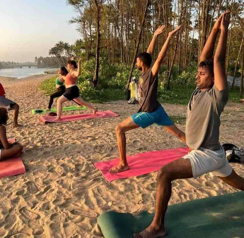 Cours de formation de professeur de yoga de 100 heures au Kerala