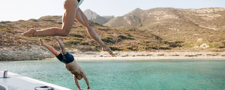 Journey vers la plénitude : retraite de yoga sur une île grecque