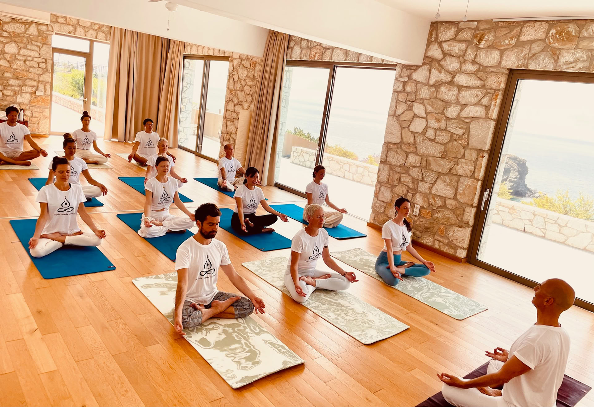 Formation intensive de yoga 100-H sur 10 jours, du 07 au 16 novembre 2026