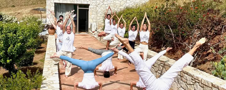 200-H Vinyasa & Hatha Yoga Teacher Training, Crète, Grèce 07 - 27 novembre 2026
