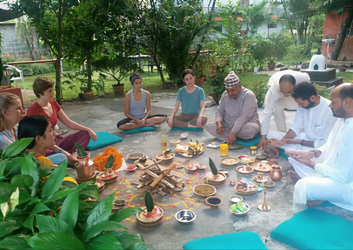Formation de professeur de yoga de 200 heures à Dharamsala