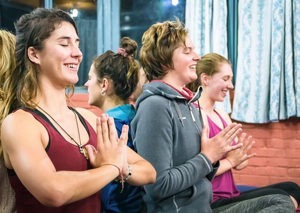 Formation de professeur de yoga de 200 heures à Dharamsala
