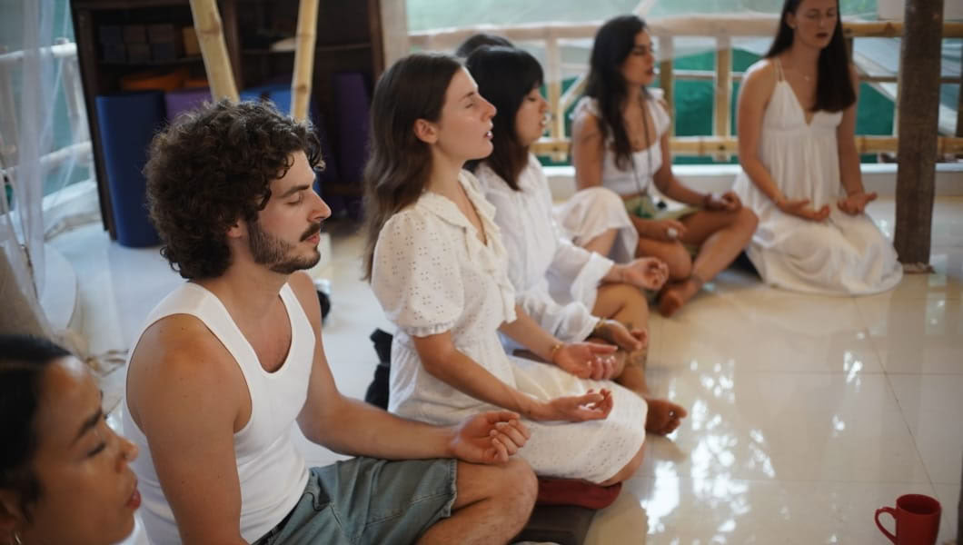 Cours avancé de formation de professeur de yoga de 300 heures – janvier 2026