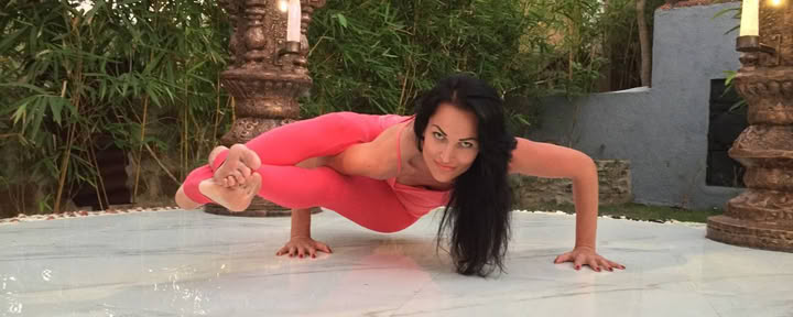Cours avancé de formation de professeur de yoga de 300 heures – janvier 2026
