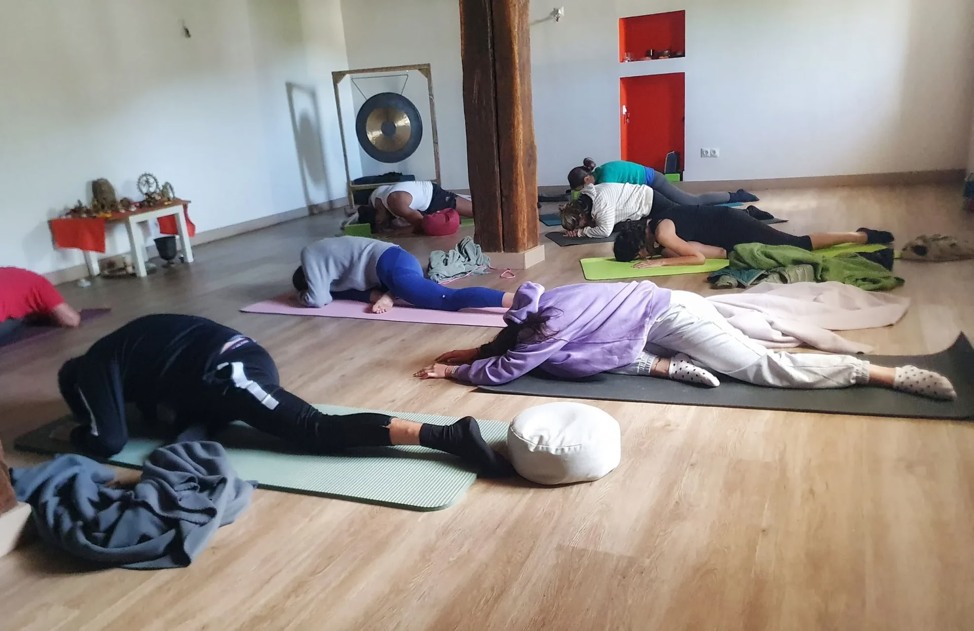 Sanctuaire de pleine conscience et de yoga : une remise à zéro hivernale professionnelle dans les Pyrénées