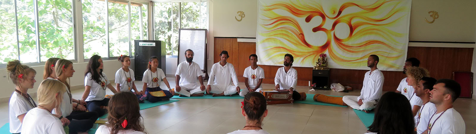 Formation de professeur de yoga de 200 heures