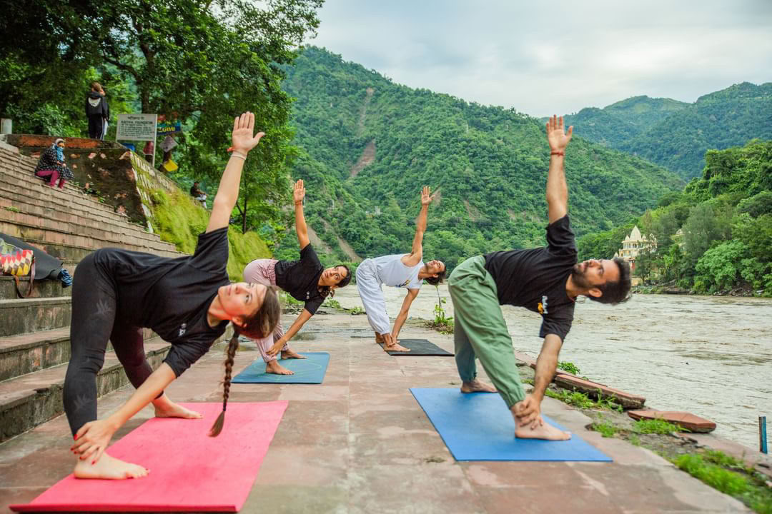 Formation de professeur de yoga de 300 heures à Rishikesh