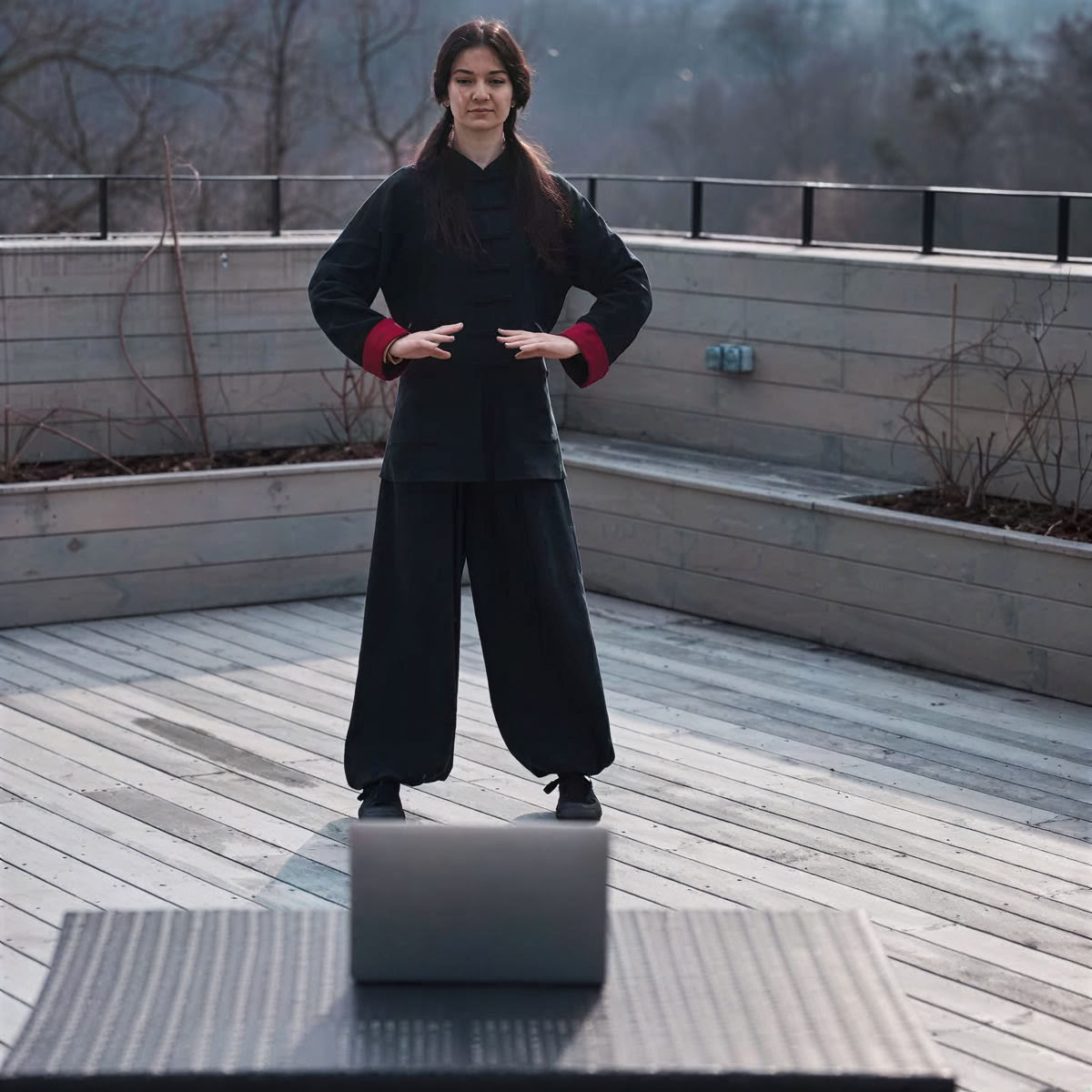 Au-delà du tapis