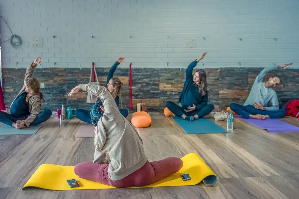 Formation de professeur de yoga prénatal de 85 heures à Rishikesh
