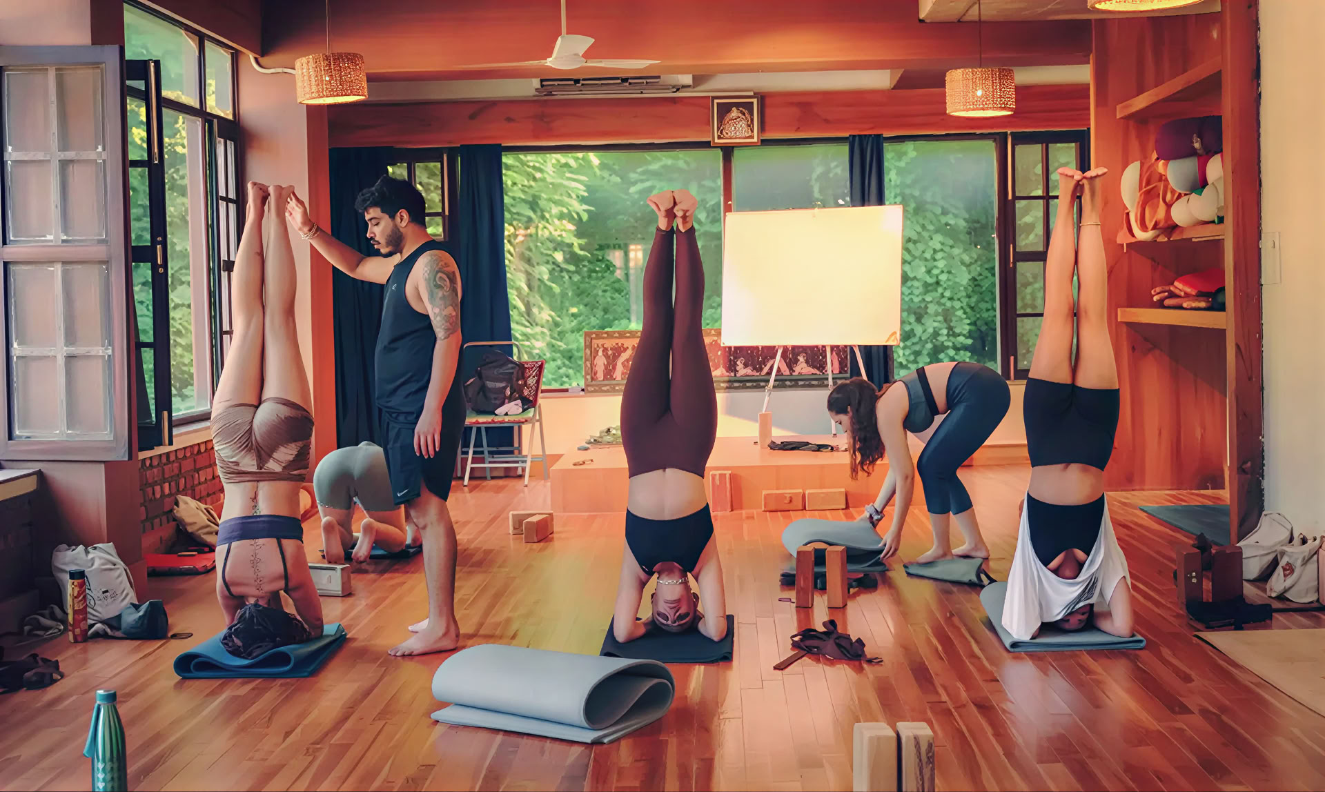 Formation de professeur de yoga prénatal de 85 heures à Rishikesh