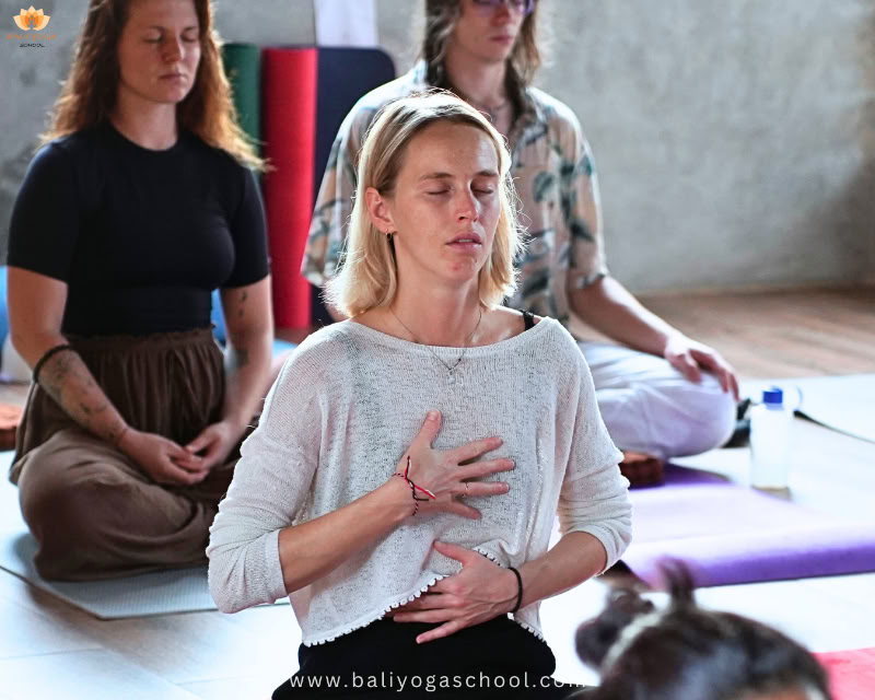 Formation de professeurs de yoga de 100 heures à Uluwatu, Bali