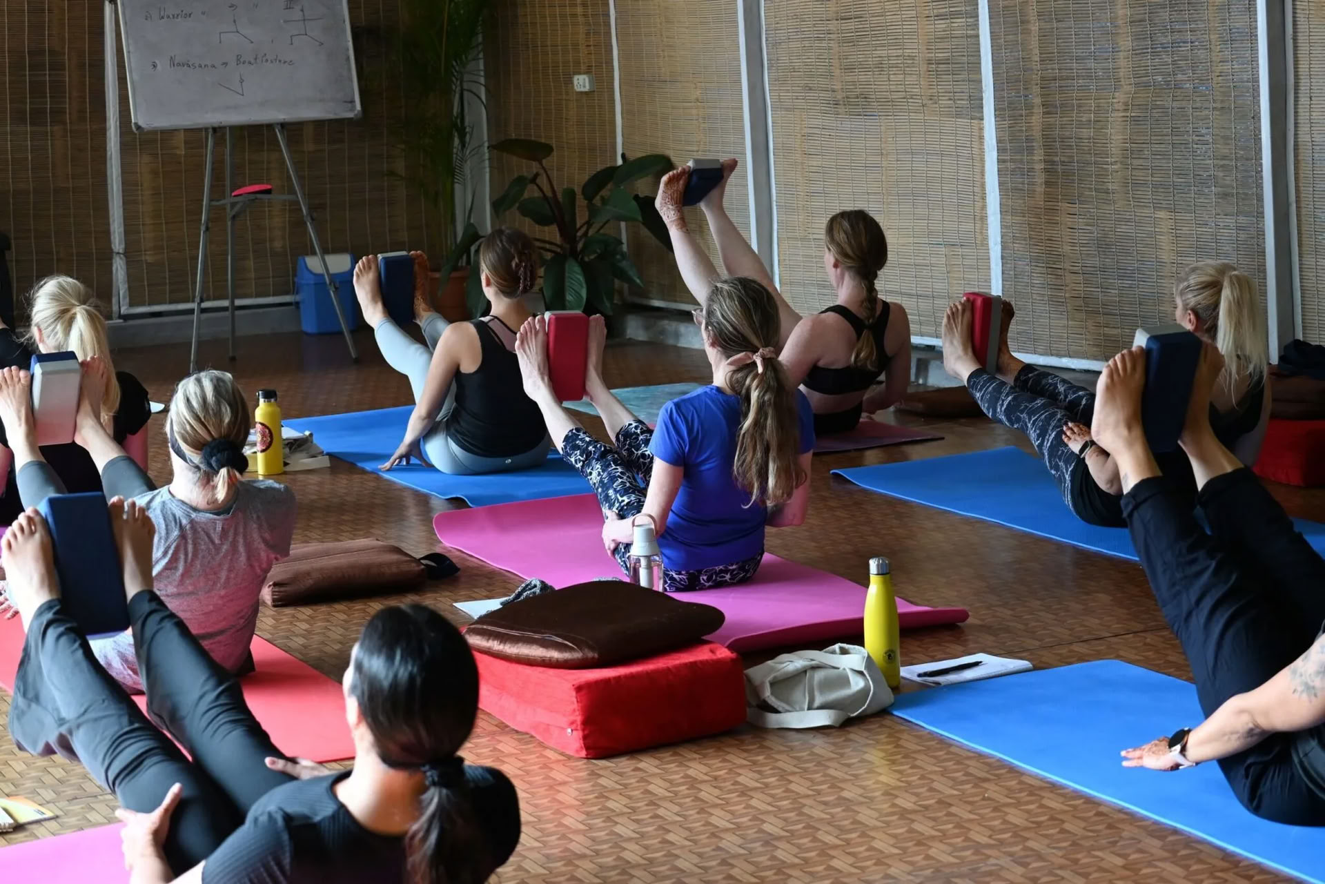 Formation de professeur de yoga RYT 200 heures sur 24 jours