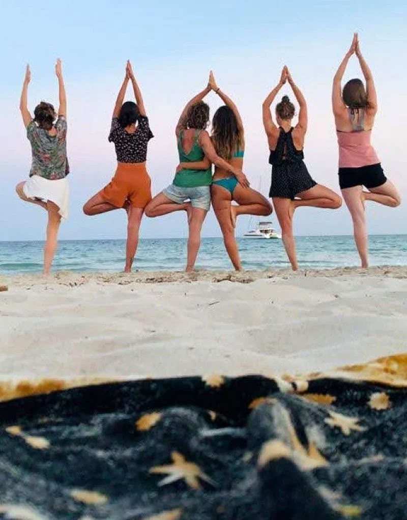 Formation avancée de professeur de yoga de 300 heures – 21 jours