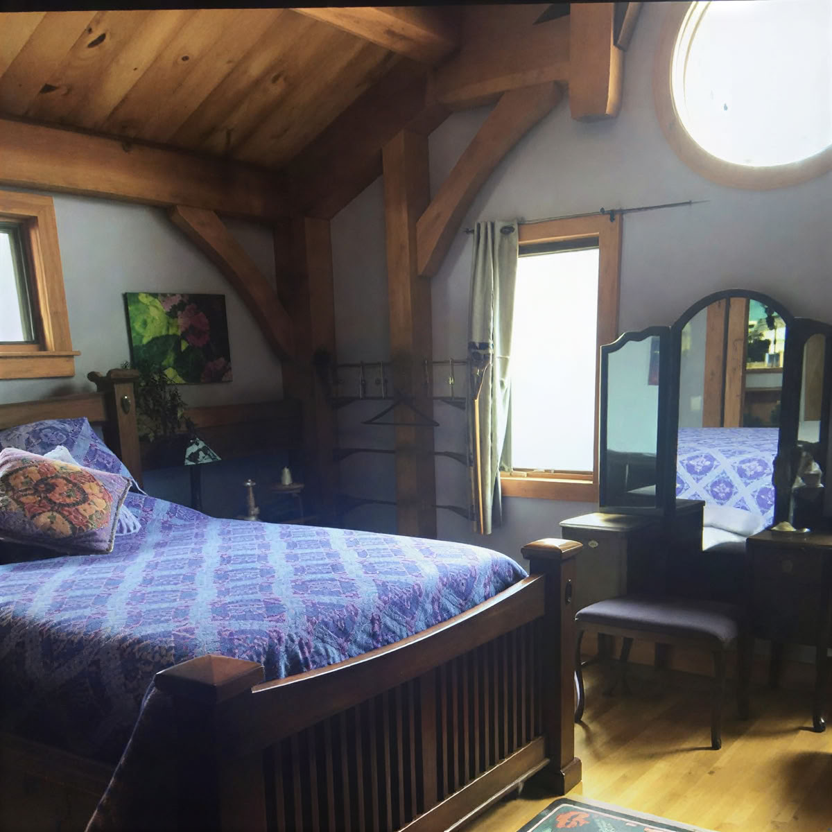 Retraite d’automne de la déesse : camping, couchsurfing et trajets quotidiens