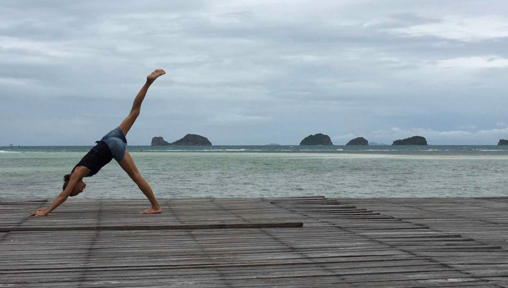 Formation de professeur de yoga de 200 heures – du 4 au 24 janvier 2027