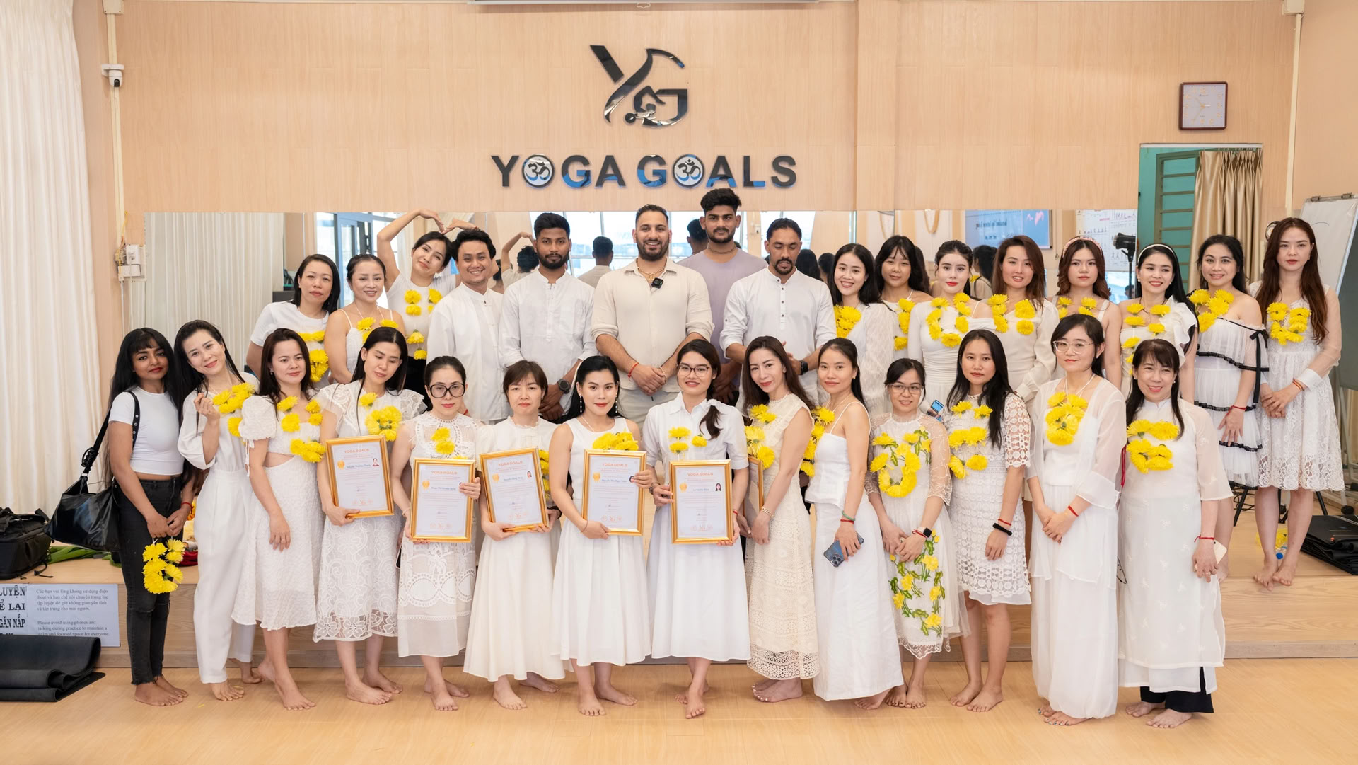 Formation de professeur de yoga de 200 heures (TTC)