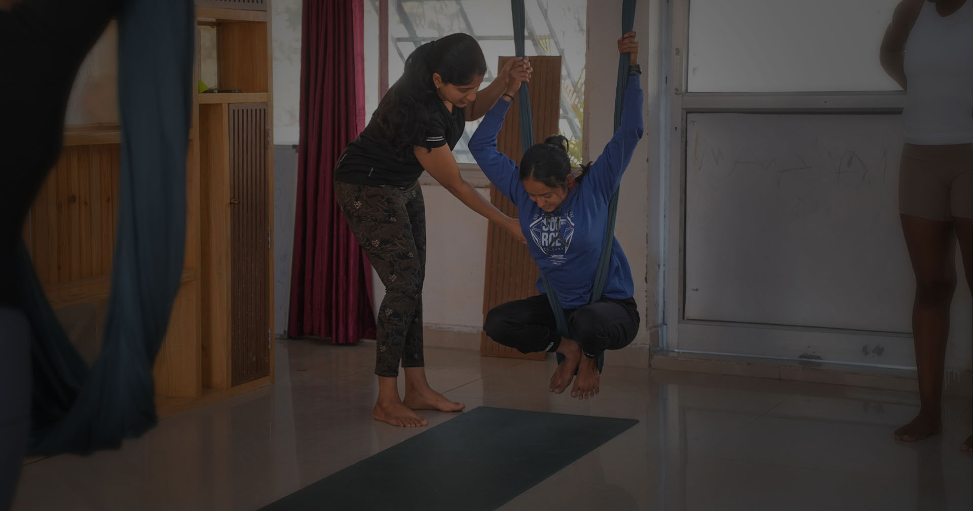 Formation de professeur de yoga aérien – du 25 au 29 avril 2026