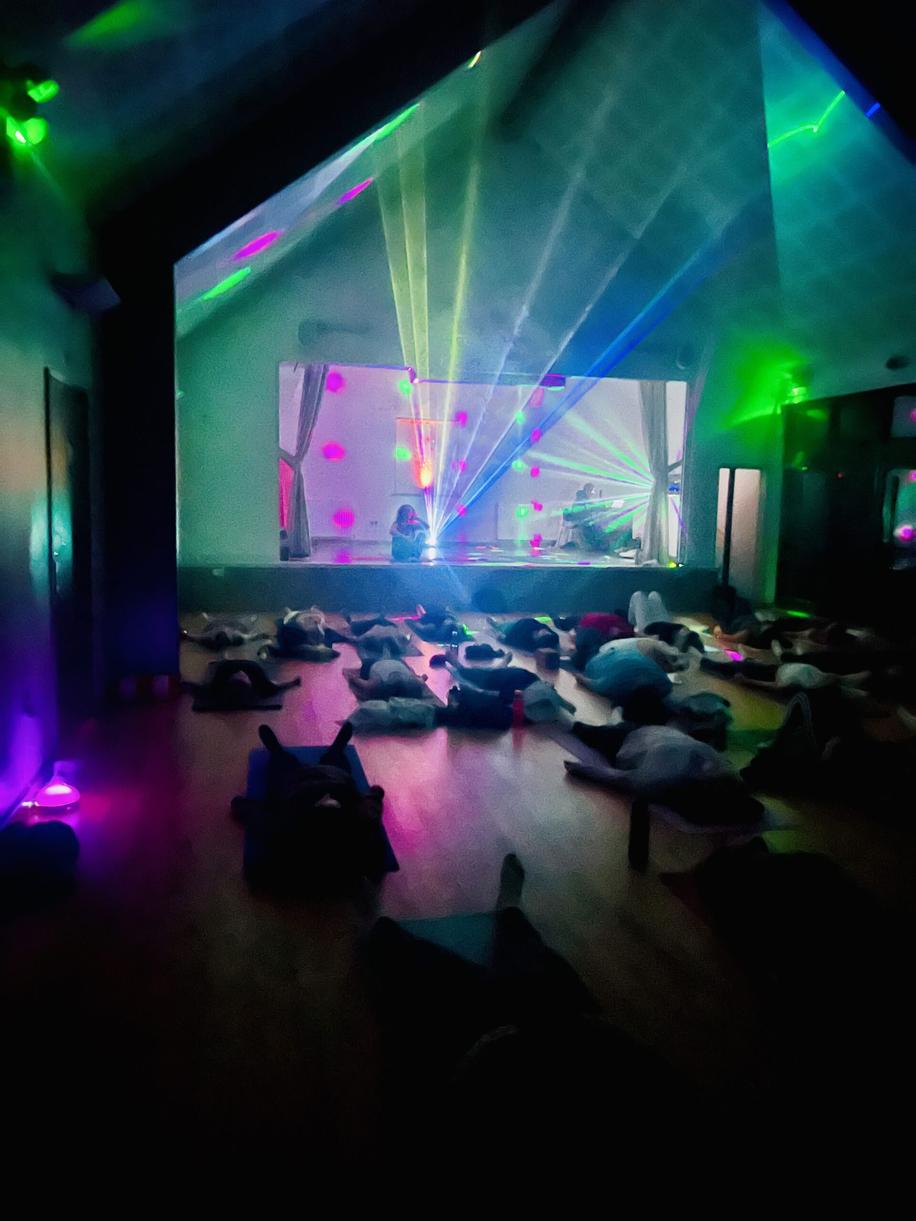 Festival retraite de yoga, médecine de l’âme et rave sobre