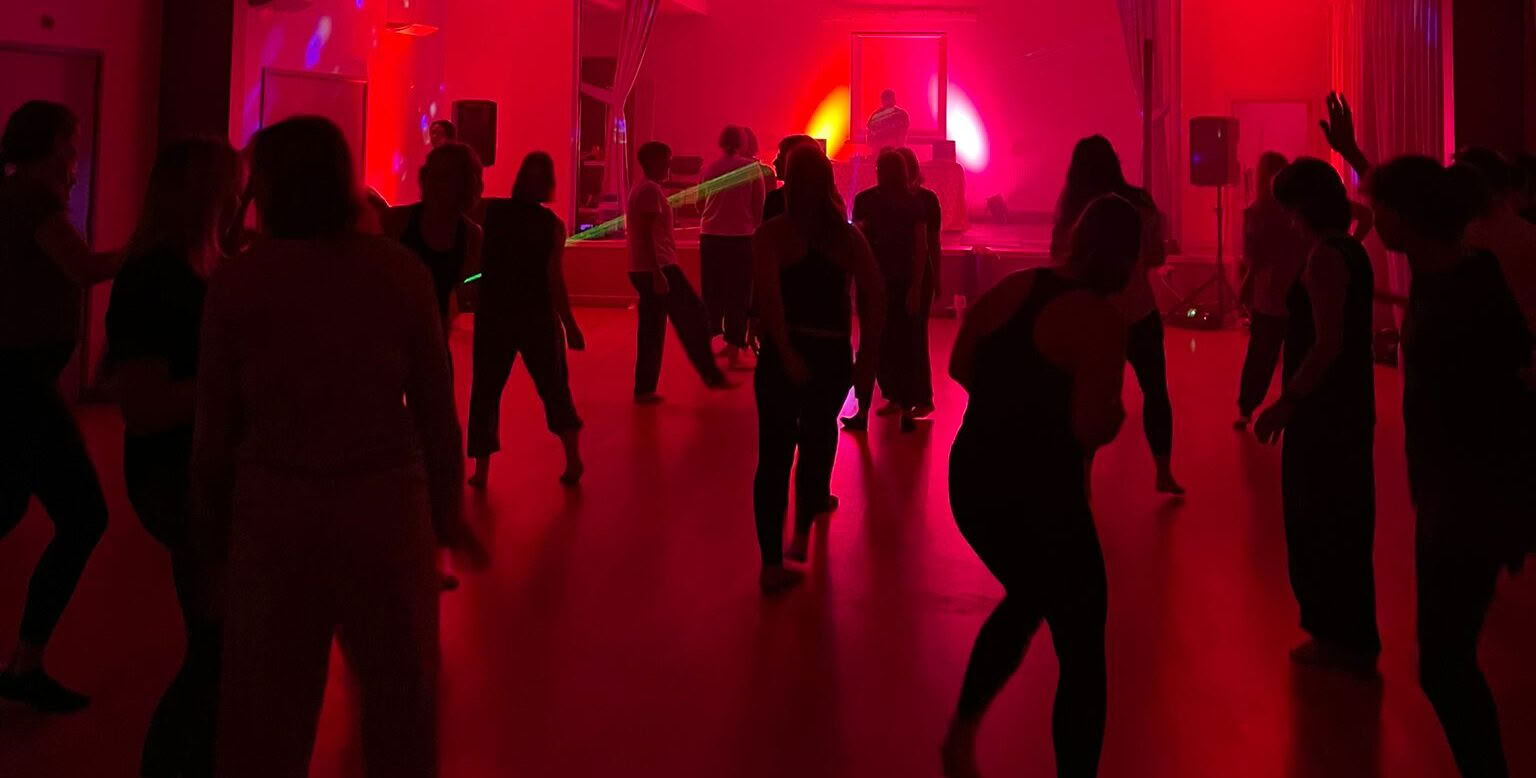 Festival retraite de yoga, médecine de l’âme et rave sobre
