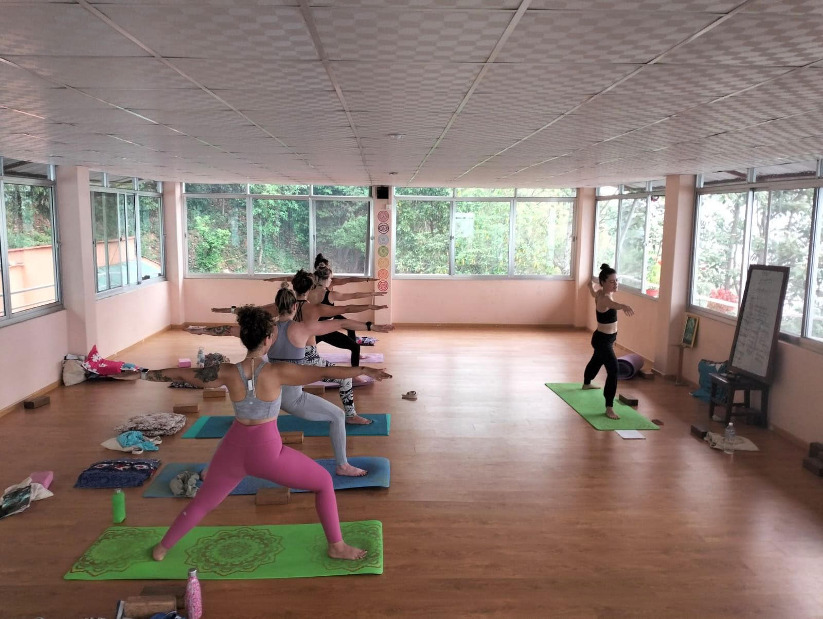 Cours de yoga aérien