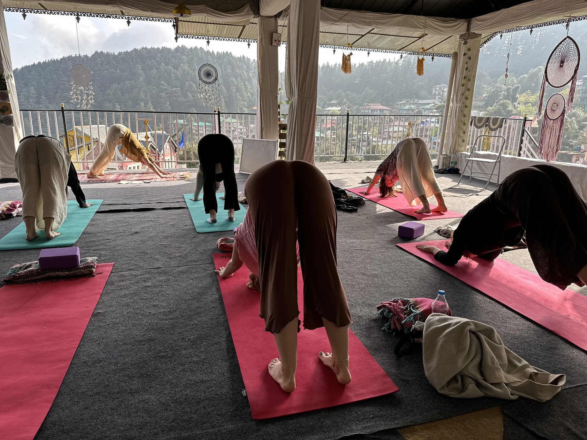 25 jours, 200 heures de formation d’enseignant de yoga Shanti