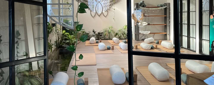 Bain sonore de Yoga Nidra : repos céleste