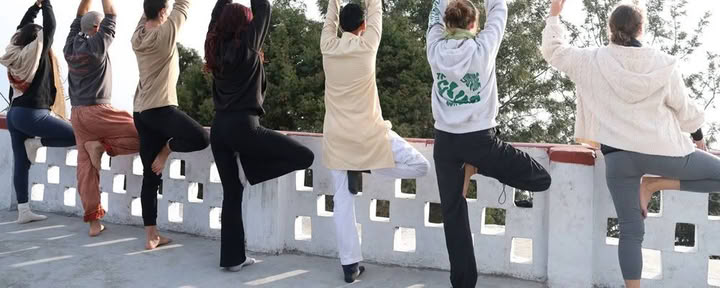 Cours de yoga pour débutants à Rishikesh, en Inde
