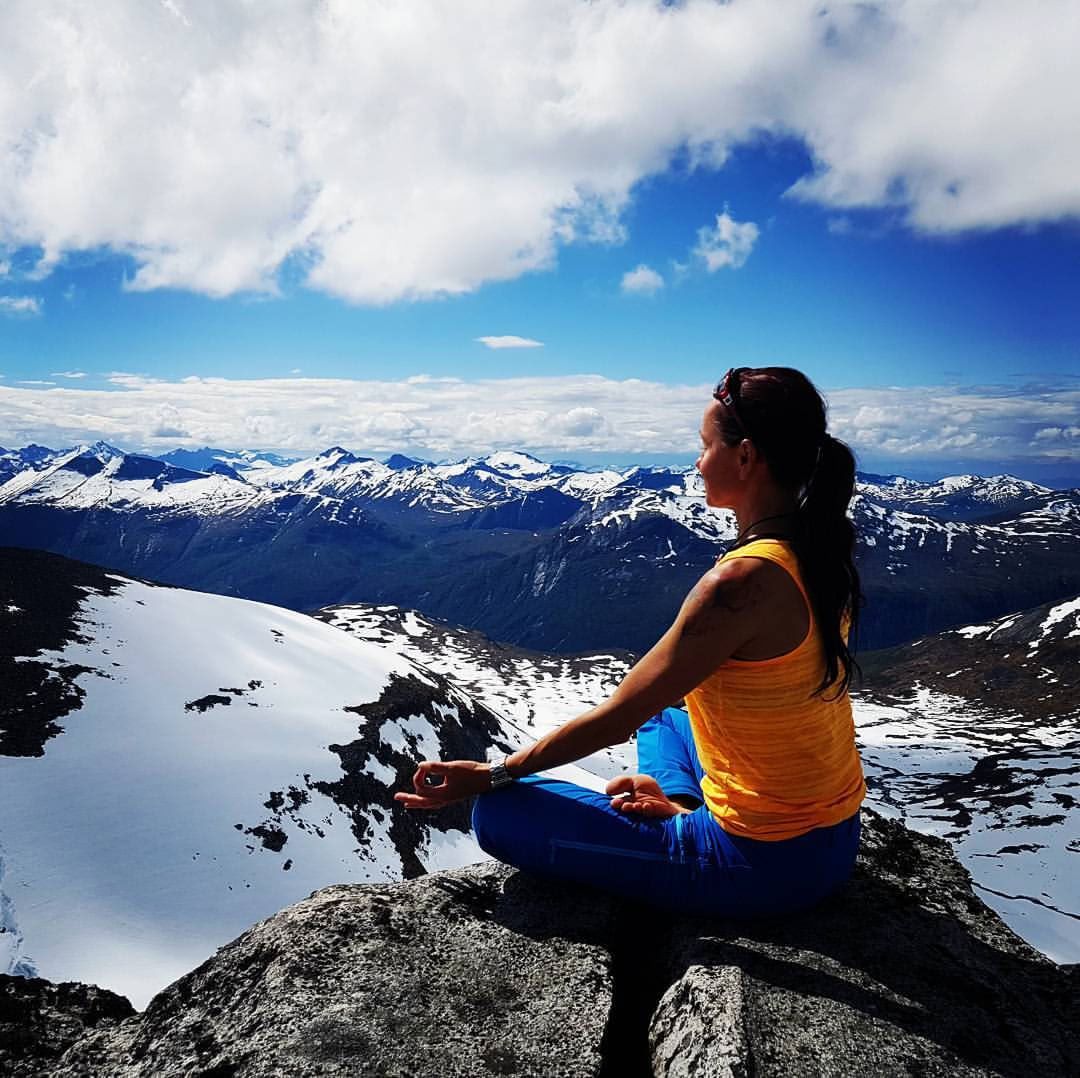 Retraite de yoga et de randonnée en Norvège – 06.08.2027 mixte