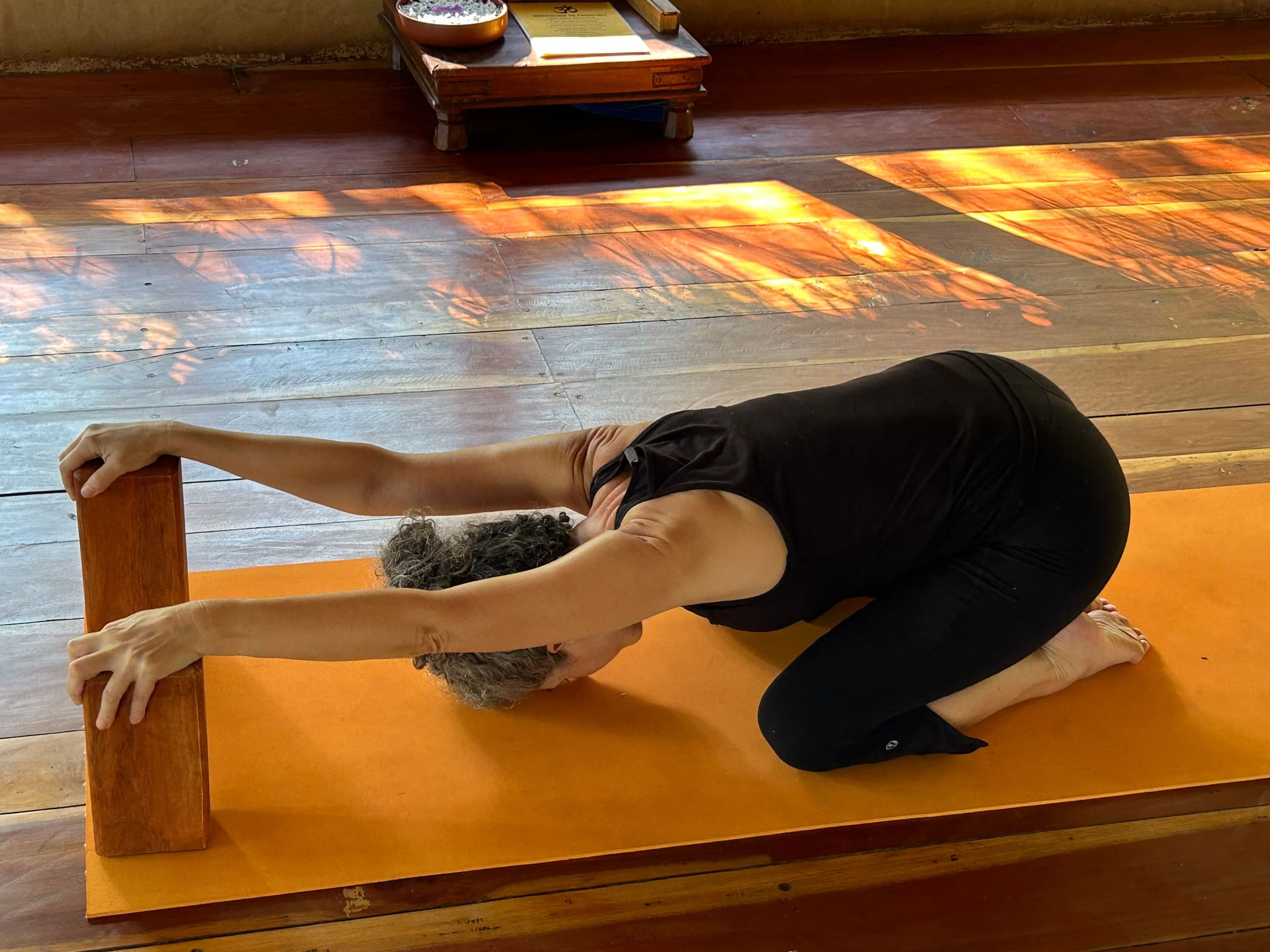 Georgia Marnham - yoga Iyengar