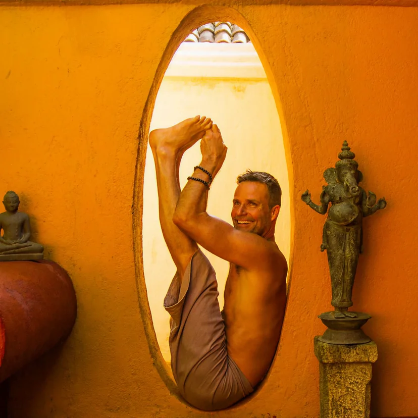 Georgia Marnham - yoga Iyengar