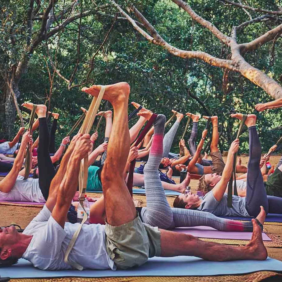 Georgia Marnham - yoga Iyengar